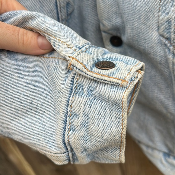 Vintage Levi's Sherpa Lined Trucker Style Red Tab Denim Jacket Sz S - Picture 5 of 12